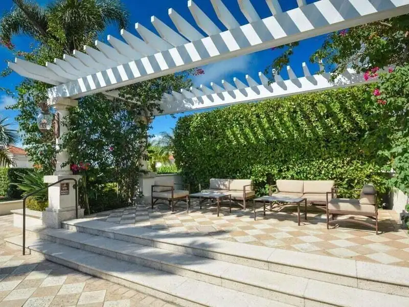 Live/work Condominium in Downtown West Palm Beach - Ideal for Commercial or Residential Use