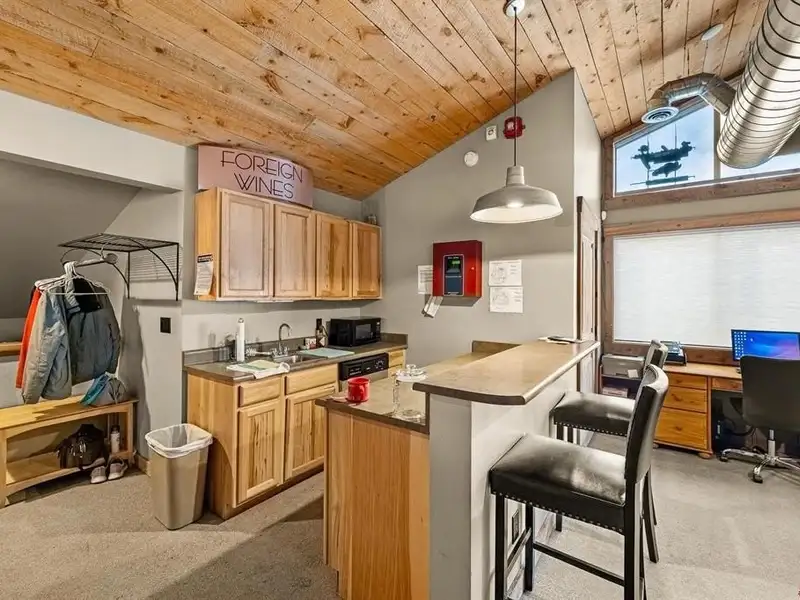 Multi-use Commercial Property with Established Tenants in Durango's Growing Market