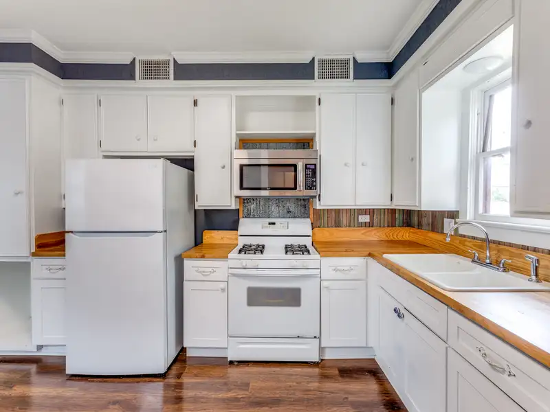 Historic Two-story Commercial Building with Garage Loft Apartment in Prime Location