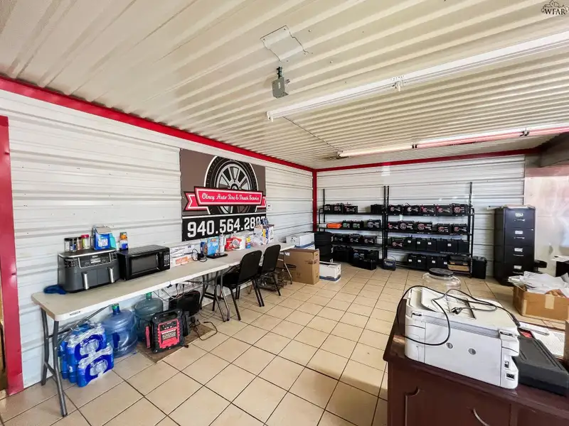 Turn-key Auto and Truck Service Business with Inventory and Equipment in Olney, Tx