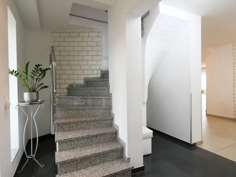 Versatile Residential and Commercial Property in Bad Lippspringe with Garden and Parking