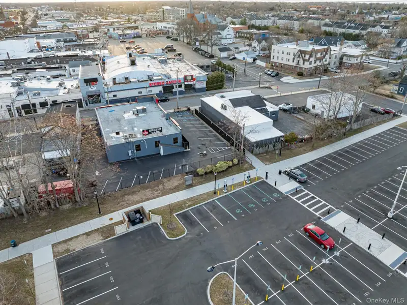 Brand-new Medical Building in Prime Location with State-of-the-art Facilities