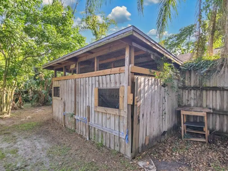 Charming Airbnb Home Near Downtown Orlando with In-law Suite and Expansive Backyard