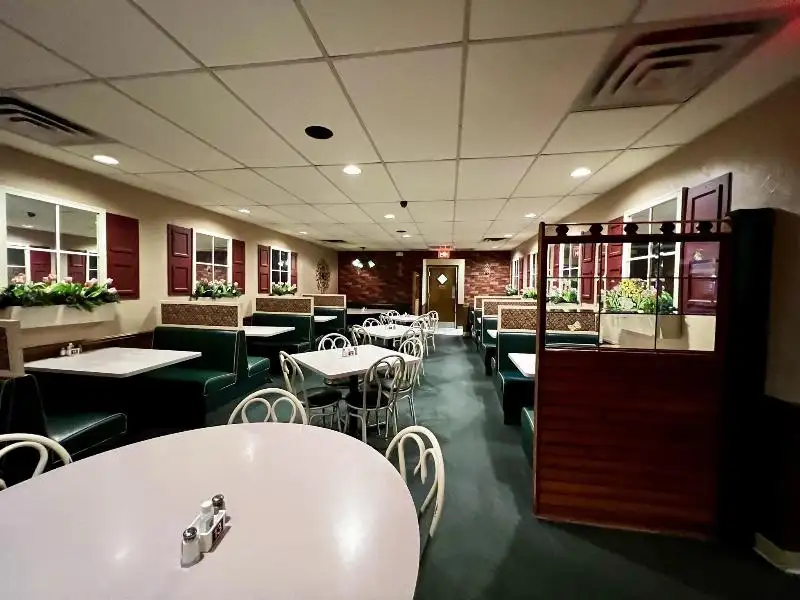 Established Supper Club with Apartment in Berlin - 50 Years of Community Legacy