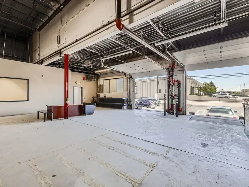 Versatile Office/warehouse Space in Central Denver with Climate Control and Ample Parking