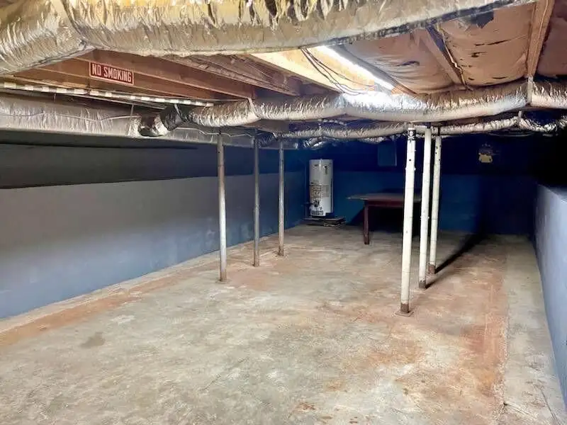 Office Building in Morristown with 6 Offices, Parking, and Large Commons Areas