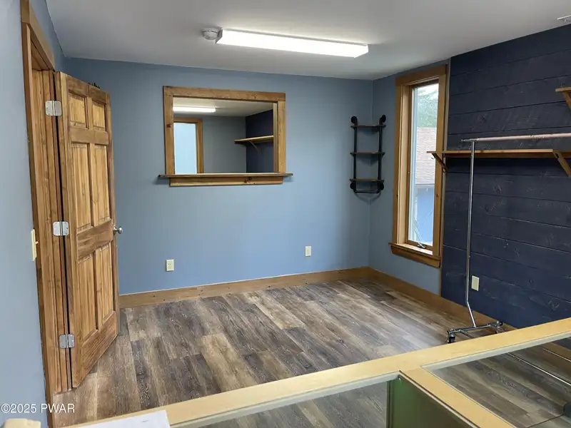 Flexible Commercial Space for Lease in High-traffic Location Near Tafton Post Office
