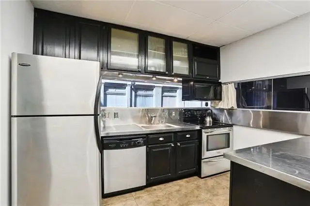 Historic 3-bedroom Residence with Rooftop Terrace in Cbd, Plus 1-bedroom Unit for Rental
