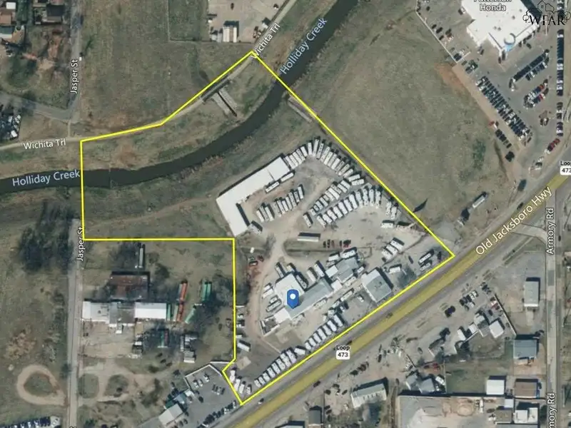 10.264-acre Commercial Property with Showroom, Warehouses, and Ample Parking on Jacksboro Hwy
