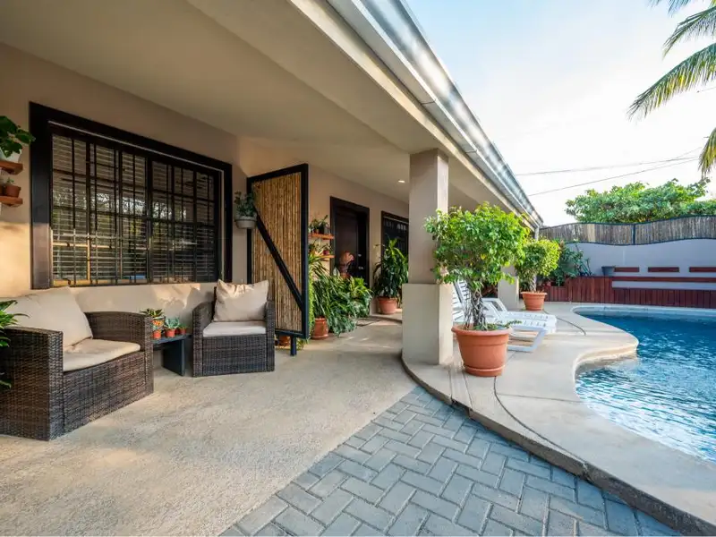 Centrally Located Guest House Apartments in Flamingo Beach, Costa Rica