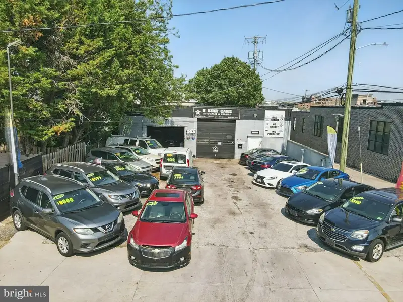 Established Auto Business and Commercial Property in Highlandtown with Turnkey Setup