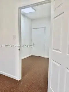 Office Space for Lease in Kendall – All Utilities Included, Prime Location with Parking