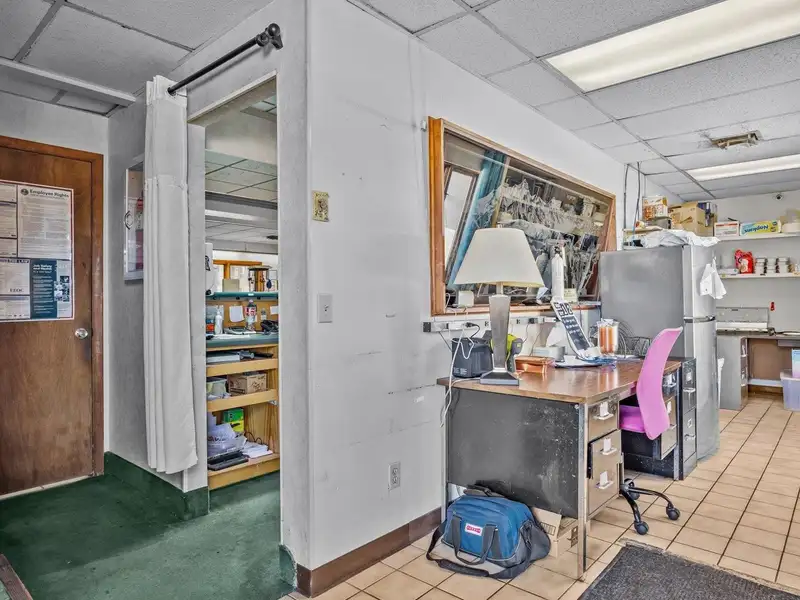 Investment Opportunity: Four Suite B&b in Montrose, Colorado with 7.2% Projected Cap Rate