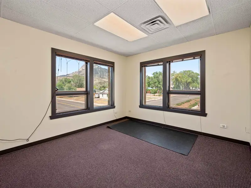 Two-story Commercial Investment Property in Downtown Parachute with 6%+ Cap Rate