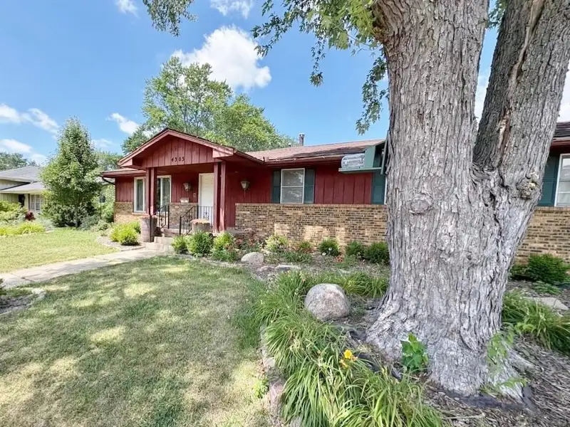 Versatile C-1 Zoned Property with 4 Bedrooms in Northwest Peoria Corner Lot