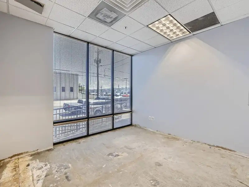 Versatile Office/warehouse Space in Central Denver with Climate Control and Ample Parking