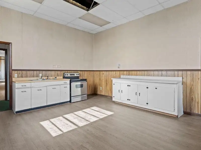 Versatile 8,370 Sqft Property with Storage and Kitchen Near Interstate