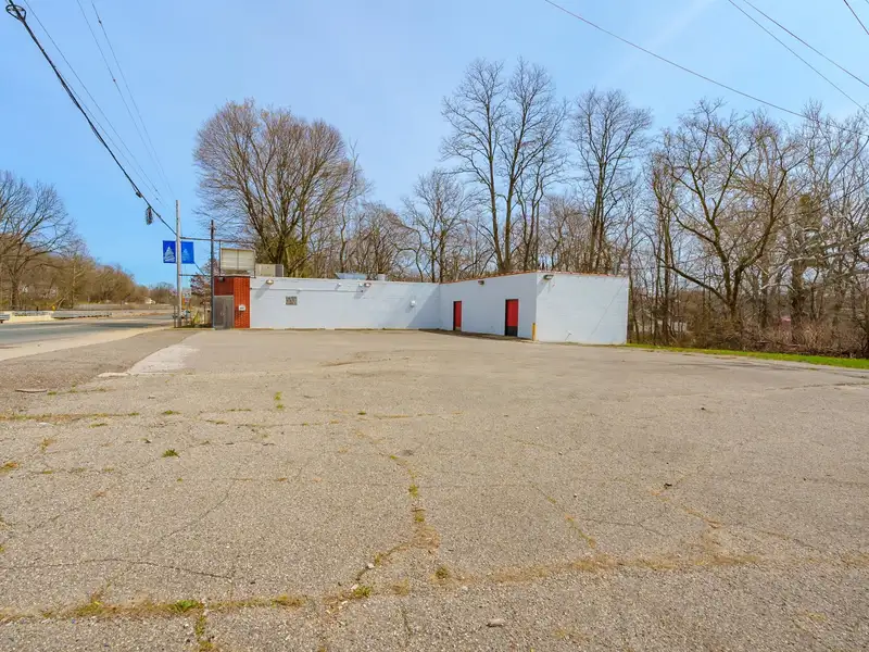 Versatile 3,240 Sf Commercial Building on E Michigan Ave with Kitchen Setup and Expansion Potential