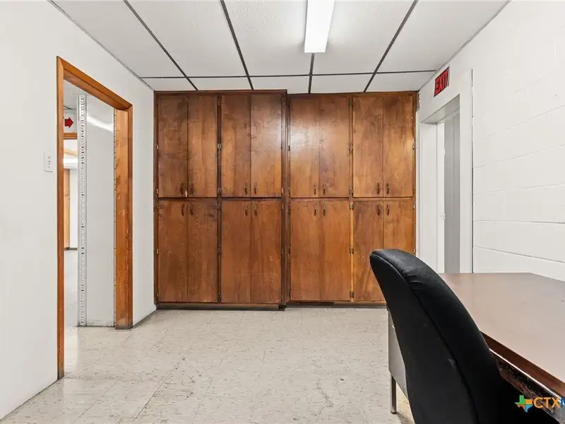 High-visibility Industrial Property with Multiple Access Points in Killeen Area