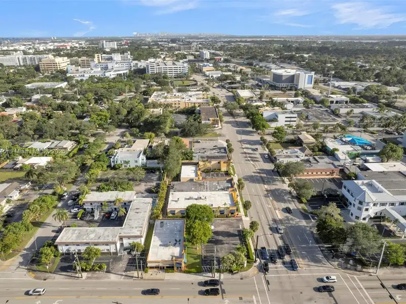 Modern 853 Sf Office Suite in Prime Fort Lauderdale Location with Parking