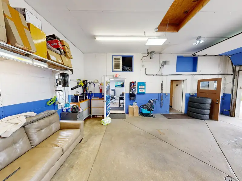 Versatile 870 Sq. Ft. Commercial Property on Calumet Ave, Hammond, In