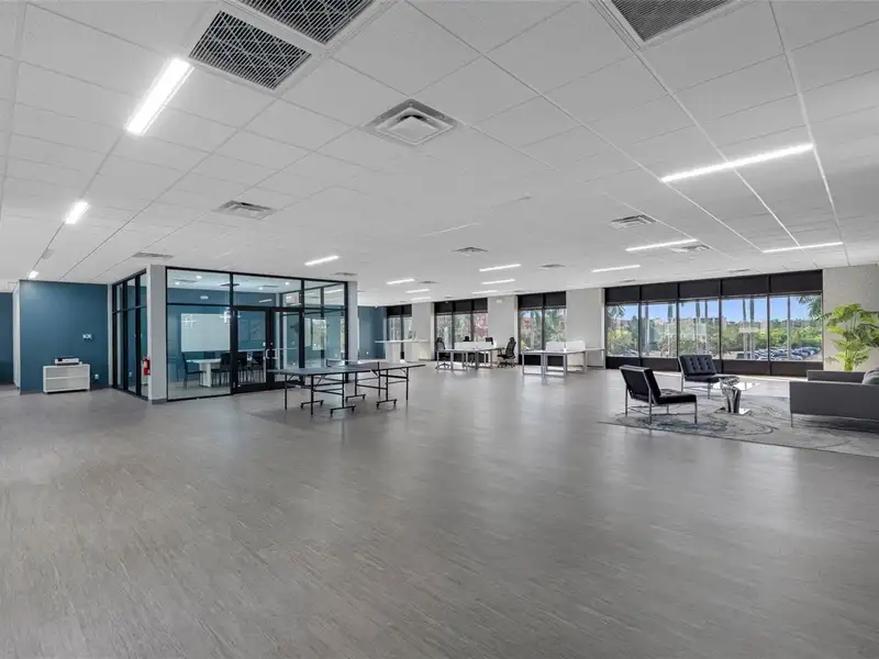 Premium Corporate Office Space with Helipad on U.s. 19 N, Clearwater