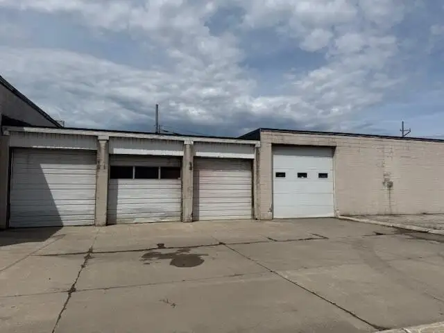 Industrial Business Suites for Lease in La Porte, in - Flexible Sizes Available