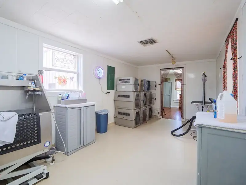 Versatile Flex Building with Office and Warehouse Space in Prime Valdosta Location