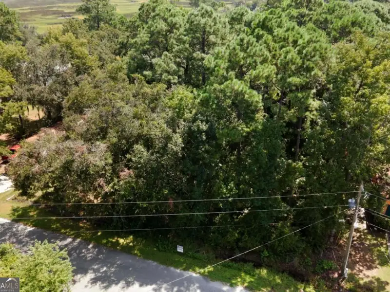9,000 Sqft Industrial Building on 1.03 Acres in St. Marys, Ga
