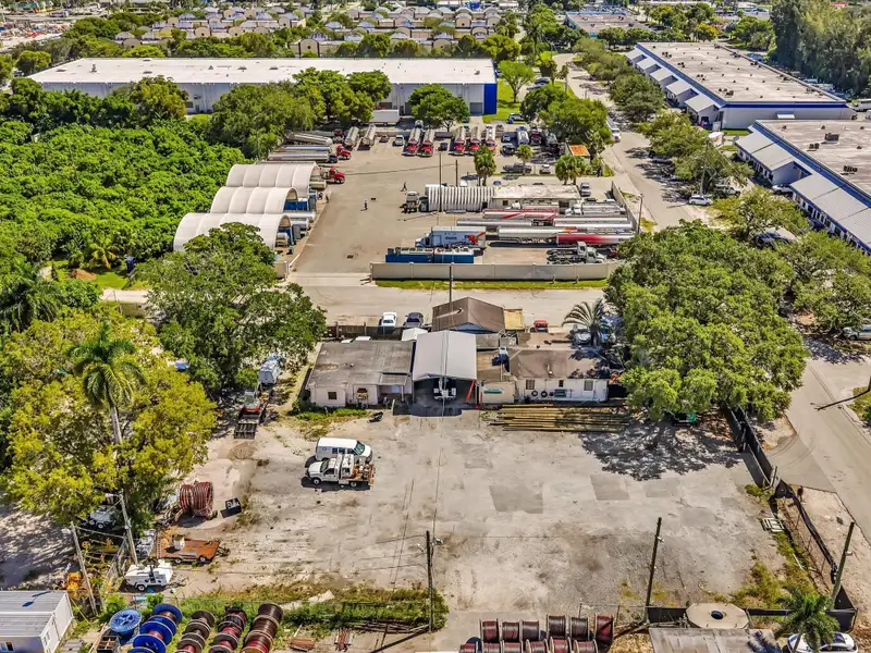 Commercial Property with Office Space and Residential Unit in Industrial Area