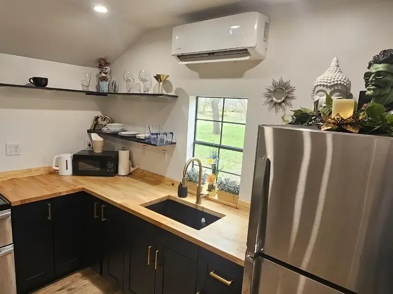 Unique Commercial Property with Airbnb Cabin Near Renfro Valley Music Barn
