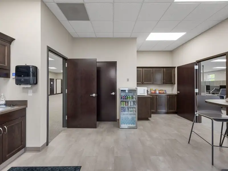 Versatile Office Building with Dual Tenant Configuration in Prime Location