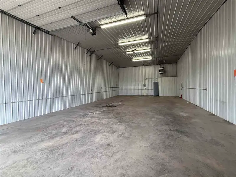 Flexible Warehouse Space for Lease in Iowa City with Easy Access and Overhead Door