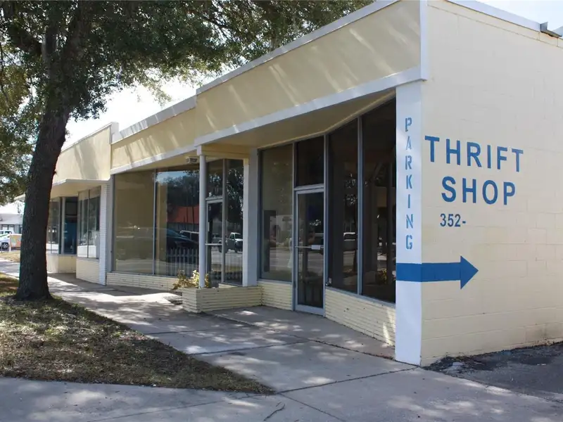 Commercial Space for Lease on N Main Street with Flexible Layout and Parking Access