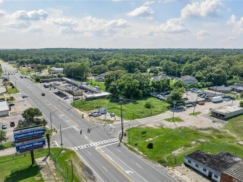 Commercially Zoned .68-acre Lot at Busy Us Hwy 90 Intersection