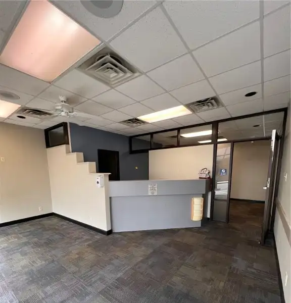 Commercial Space for Lease - Former Dental Clinic, $18/sf + Cam, Prime Location