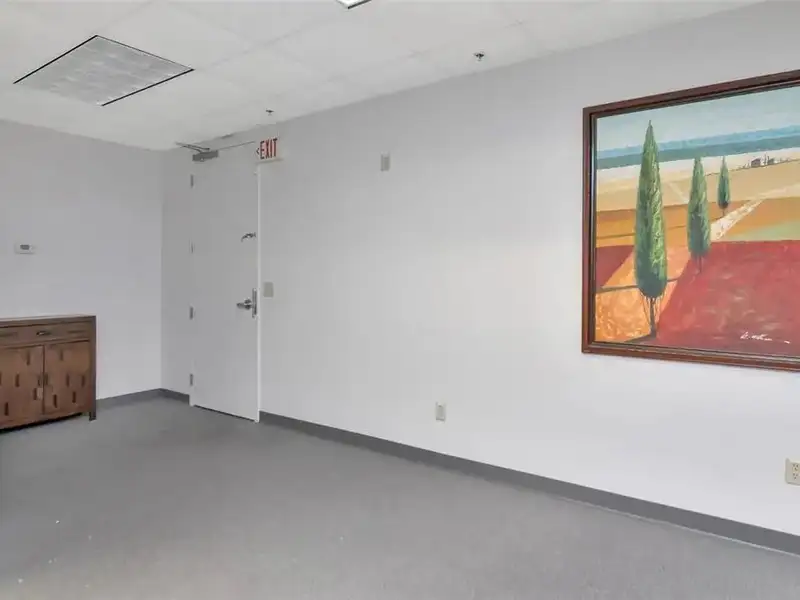 Office Condo in Downtown Tampa's Channel District with Parking and Retail Amenities