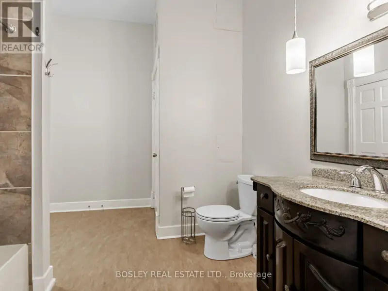 Charming Two-storey Apartment in Landmark Building on Queen St West