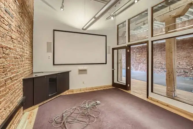Historic Office/retail Building in Lodo, Denver - 11,012 Sq Ft with Leased Retail Space
