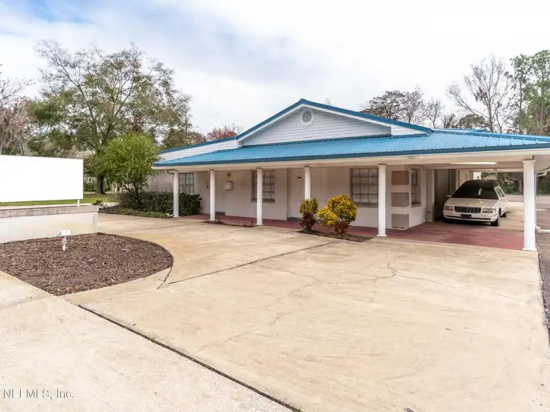 Versatile 4,900 Sq Ft Building on 1.07 Acres for Office, School, or Medical Use