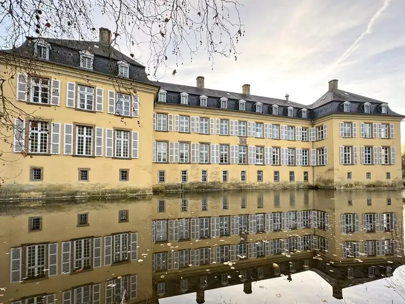 Crassenstein Castle: Historic Property in Münsterland, Ideal for Boutique Hotel or Bed & Breakfast