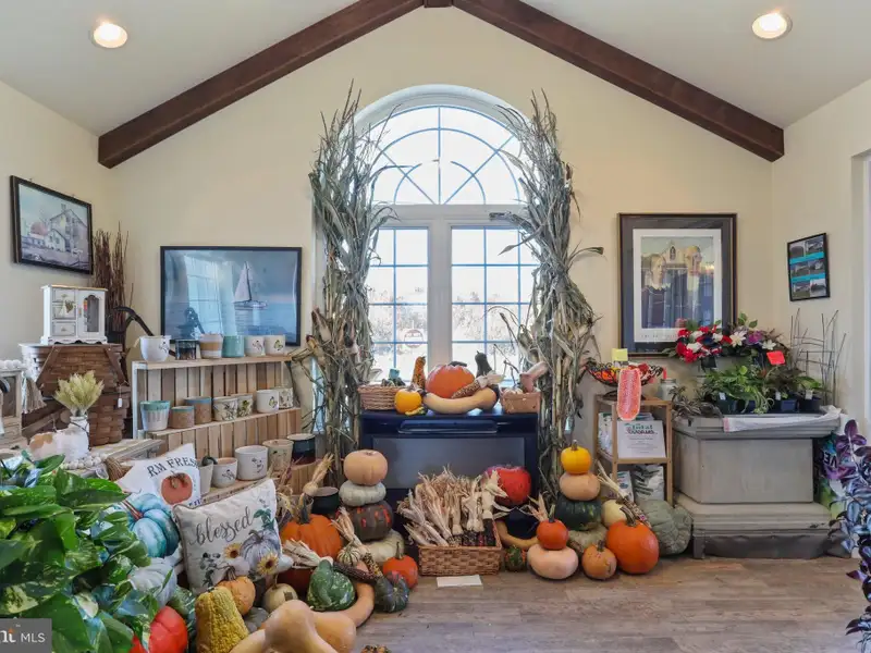 Unique Barn and Farmhouse with Commercial Potential Near Hagerstown, Md