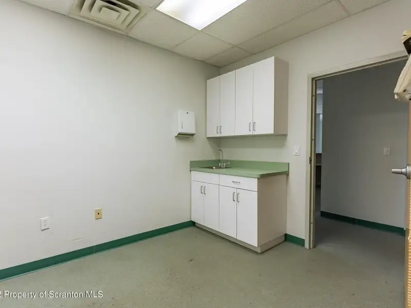 Commercial Lease Opportunity in High Traffic Location, Clarks Summit