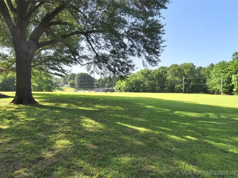 Live-work Property: 2000 Sq. Ft. Office Building with House on 1.25 Acres
