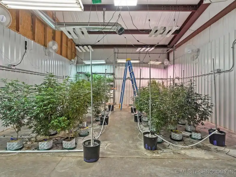 Modern Industrial Property on 9 Acres with Versatile Space and Expansion Potential
