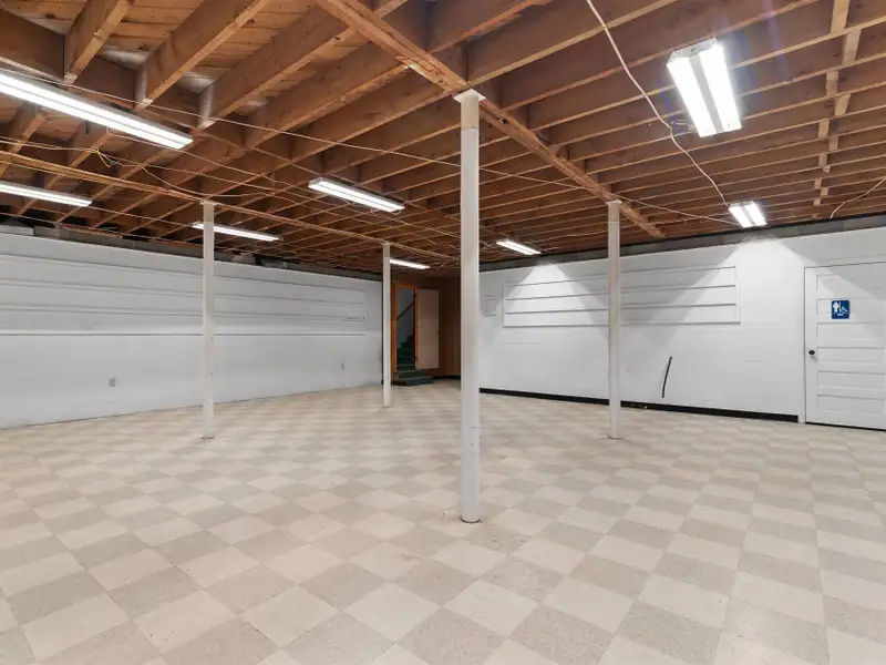 Versatile 3,600+ Sqft Commercial Building for Lease in Bethel Community