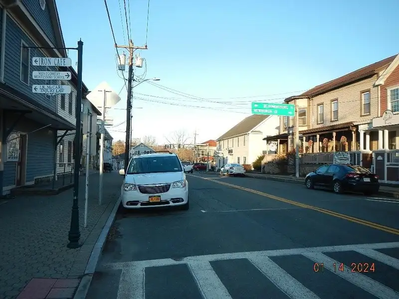 Commercial Space in Historic Montgomery Village - 2000 Sq Ft with High Visibility