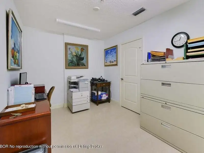 Live/work Condominium in Downtown West Palm Beach with Private Entrance and Parking