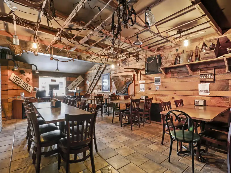 Turnkey Pizzeria and Tavern for Sale in Blakeslee, Pa - Prime Location on Route 115