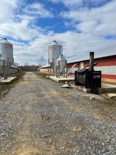 Operational Poultry Farm with Doublewide on 32.7 Acres, Near Tyson Foods